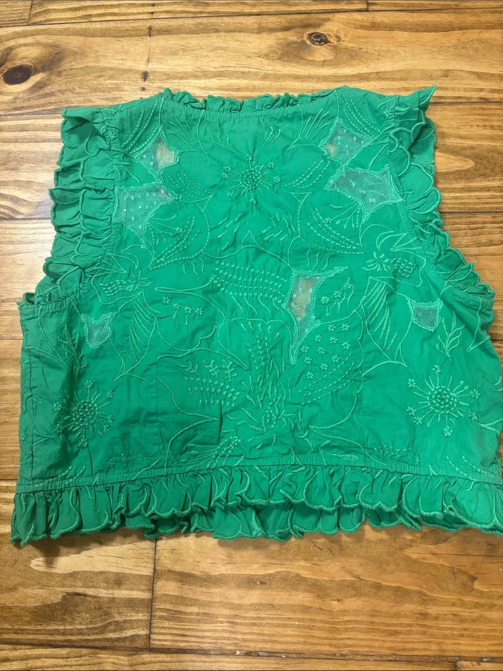 Free People Size Small All The Ways Green Top w/Lace and Embroidered Flowers